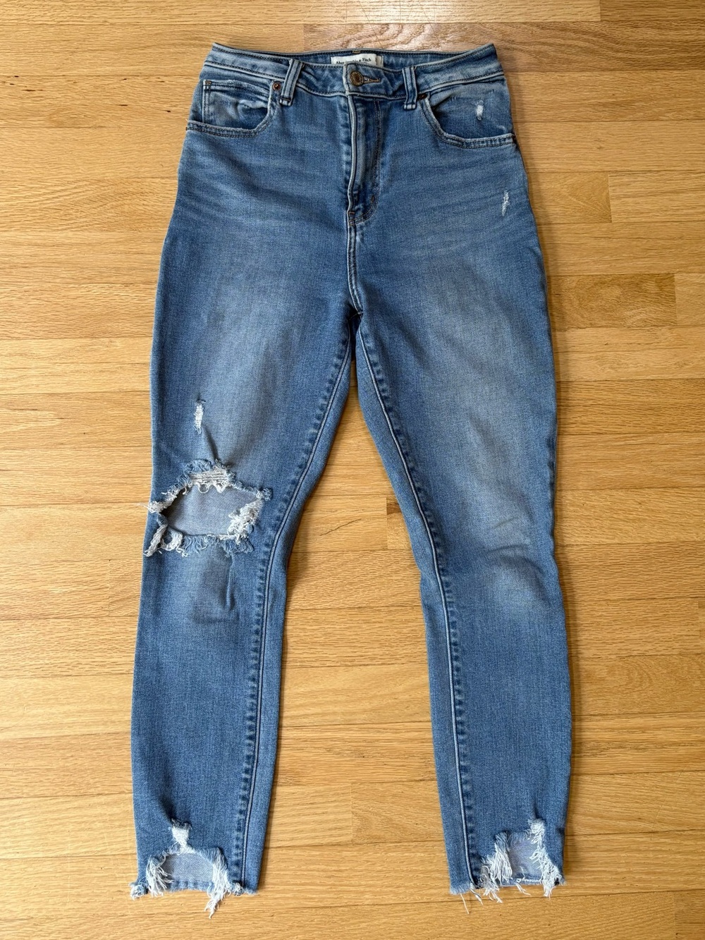 Abercrombie & Fitch Distressed Super Skinny Ankle High Rise Jeans Size 26/2s